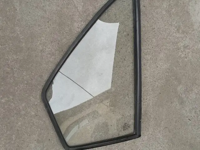 Стекло от газель, Душанбе
