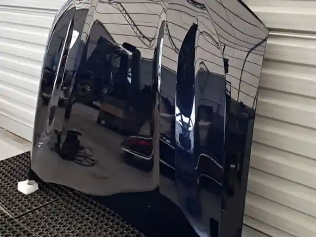 Капот от BMW X7 G07, Худжанд