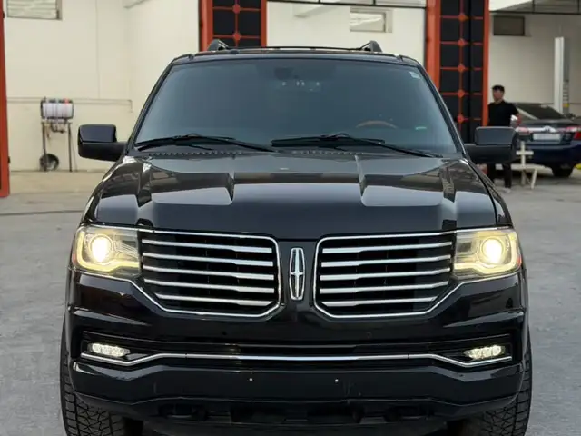Lincoln Navigator