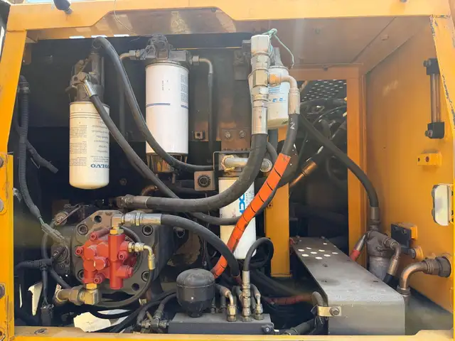 Экскаватор Volvo EW145B, Душанбе - 9