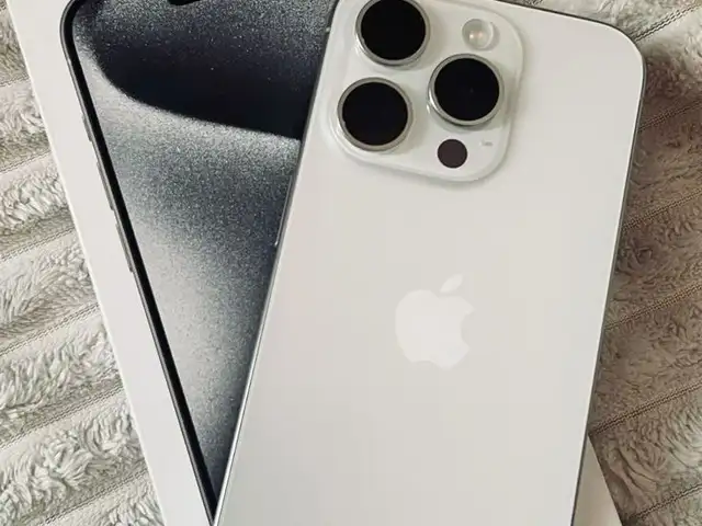 Apple iPhone 15 Pro, 256 gb, White Titanium, Душанбе