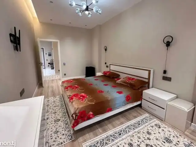 5-комн. квартира, 18 этаж, 94м², Сомони, Душанбе