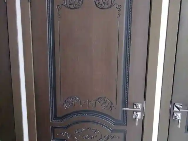 Дверь, Душанбе