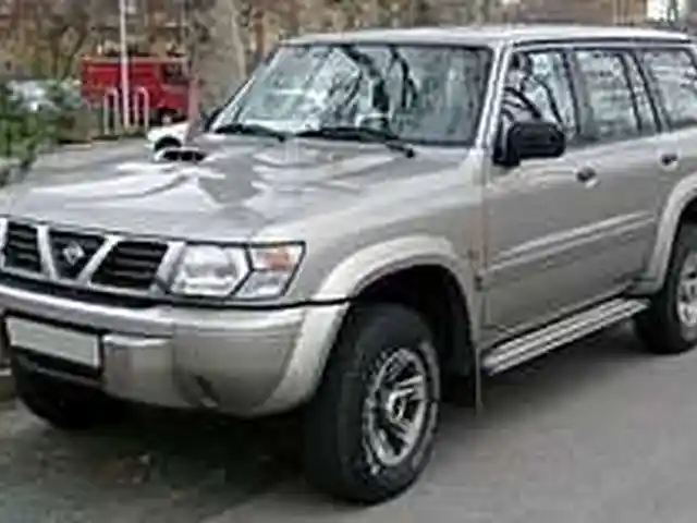 Лобовое стекло Nissan Patrol Y61, Душанбе