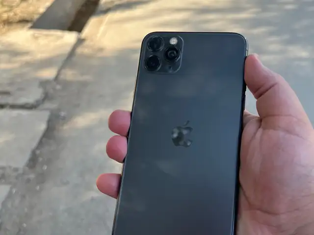 Apple iPhone 11 Pro Max, 64 gb, Midnight Green, Душанбе