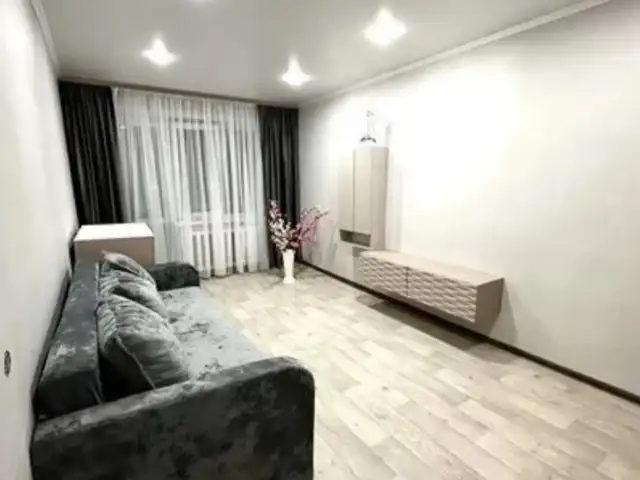 2-комн. квартира, 4 этаж, 65м², ЦУМ, Душанбе