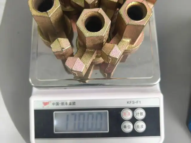 Шпилька китайский, Душанбе