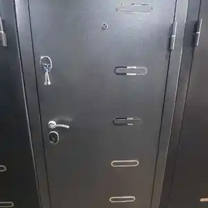 Заводская дверь, Душанбе