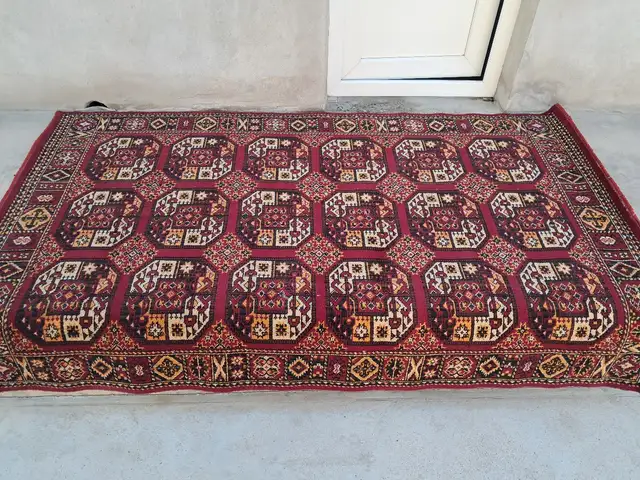Старый национальный ковер, Худжанд
