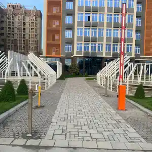 Шлагбаум, Душанбе