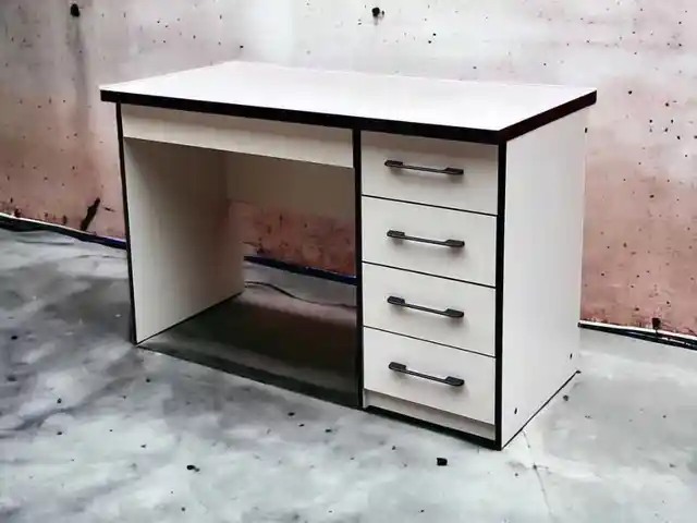 Письменный стол, Душанбе