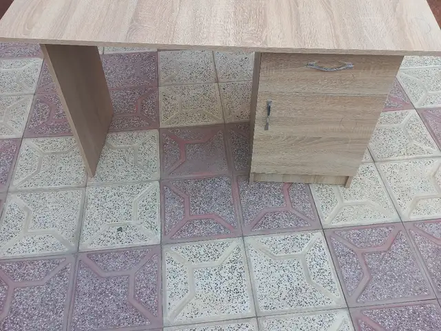 Стол, Хуҷанд