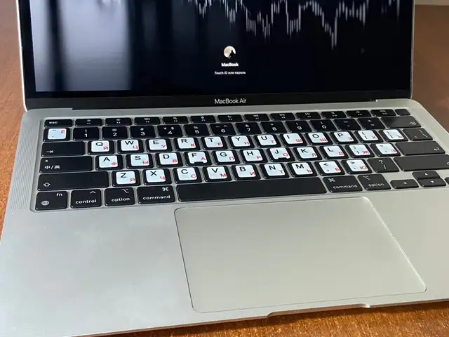 MacBook Air 13 M1 2020 | 8/256 GB | АКБ 88| Идеален для работы, Деваштич (Ғончӣ)