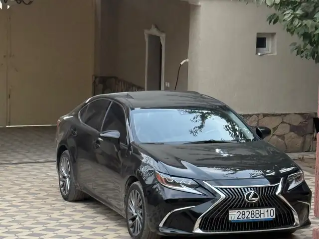Lexus ES series