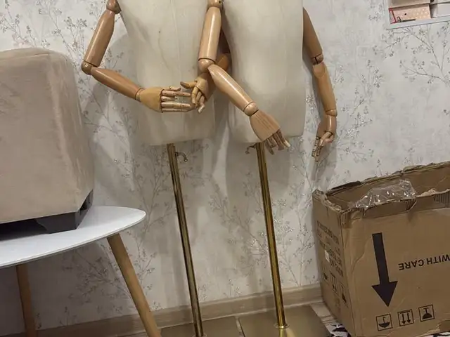 Маникен, Душанбе