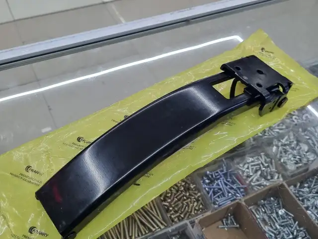 Ограничитель двери на Mercedes Sprinter, Истаравшан