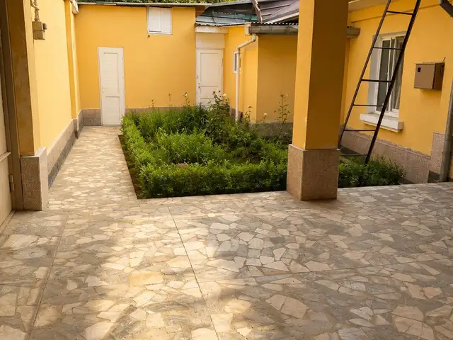 1-этажный, 8 комнатный дом, 200 м² м², Шомансур, Зеленый базар, Чехова, Душанбе