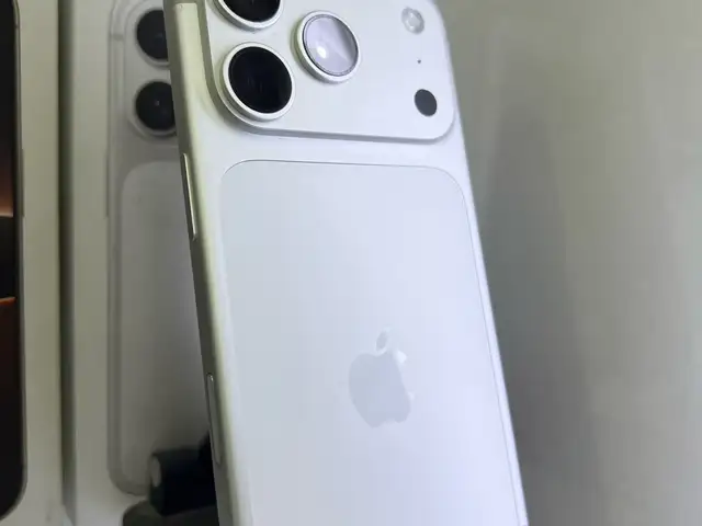 Apple iPhone 17 Pro, 256 gb, Silver, Душанбе