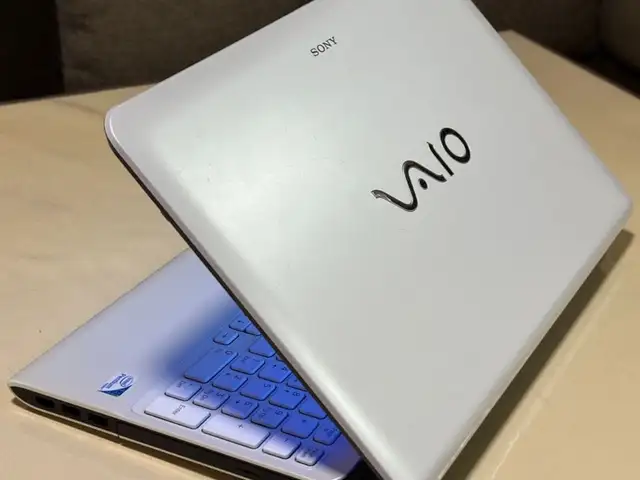 Ноутбук Vaio, Худжанд