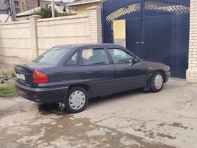 Opel Astra F