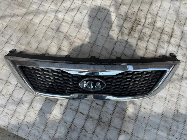 Решетка радиатора на Kia 2010-2014, Худжанд