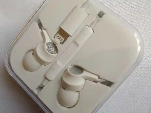 Наушники для Apple IPhone, Душанбе