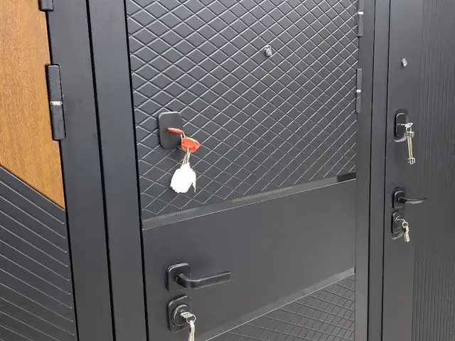 Дверь, Душанбе