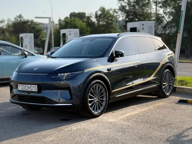 Leapmotor C11