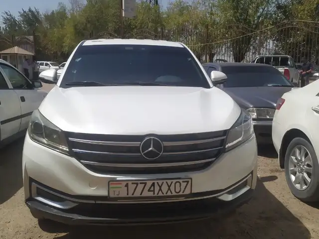Dongfeng L7