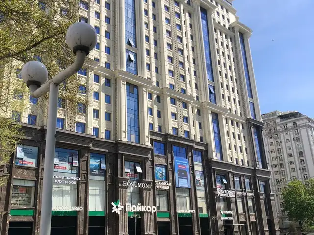 3-комн. квартира, 15 этаж, 137 м², Исмоили Cомони, Душанбе