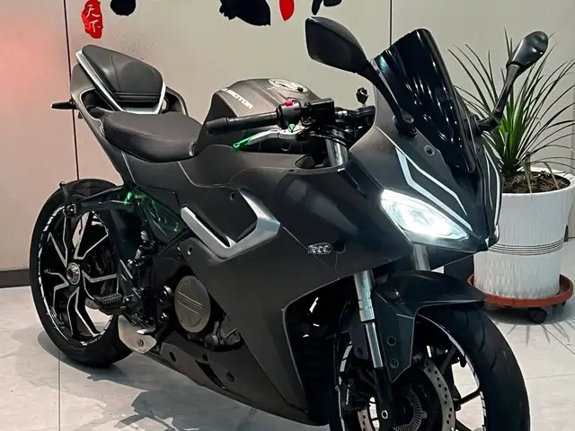 Мотоцикл Qianjiang QJ Sai 250, Душанбе