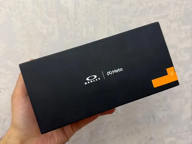 Очки Oakley Meta Ai HSTN, Худжанд