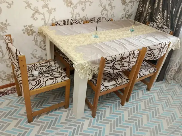 Стол и стулья, Хуҷанд