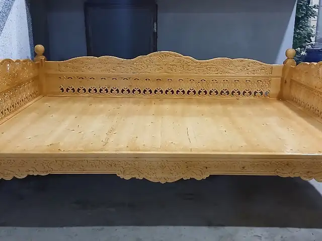 Тапчан, Бобоҷон Ғафуров
