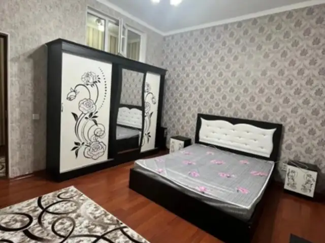 2-комн. квартира, 4 этаж, 65м², И.сомони (ваданасос), Душанбе