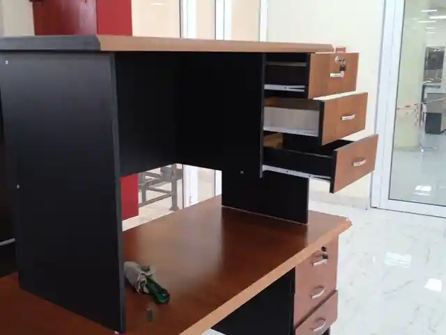 Письменный стол, Душанбе