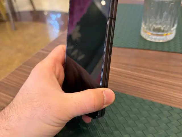 Samsung Galaxy z fold 4, Хуҷанд