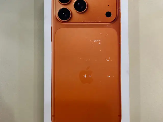 Apple iPhone 17 Pro Max, 256 gb, Cosmic Orange, Бустон (Чкаловск)