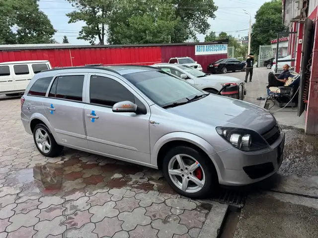 Opel Astra H
