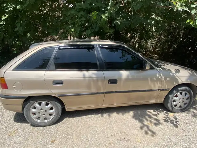 Opel Astra F
