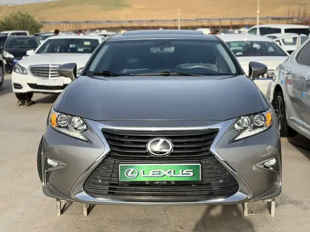 Lexus ES series