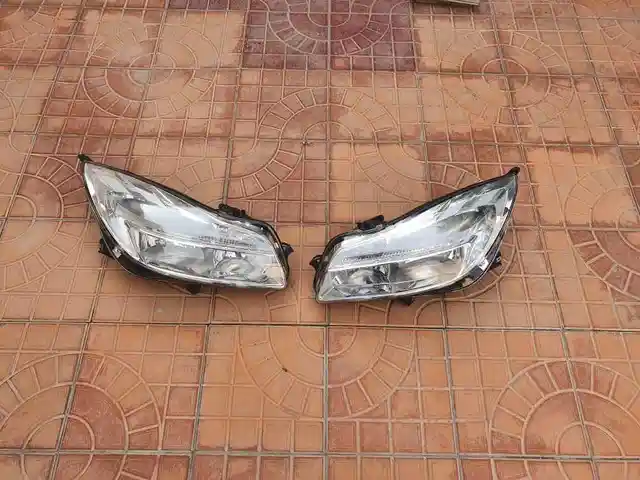 Фары от Opel Insignia, Худжанд
