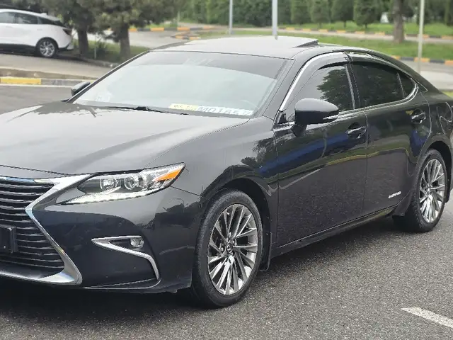 Lexus ES series