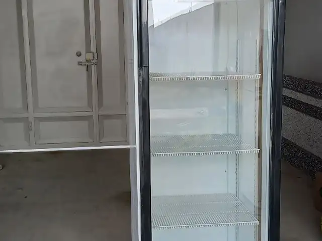Витринный холодильник, Худжанд