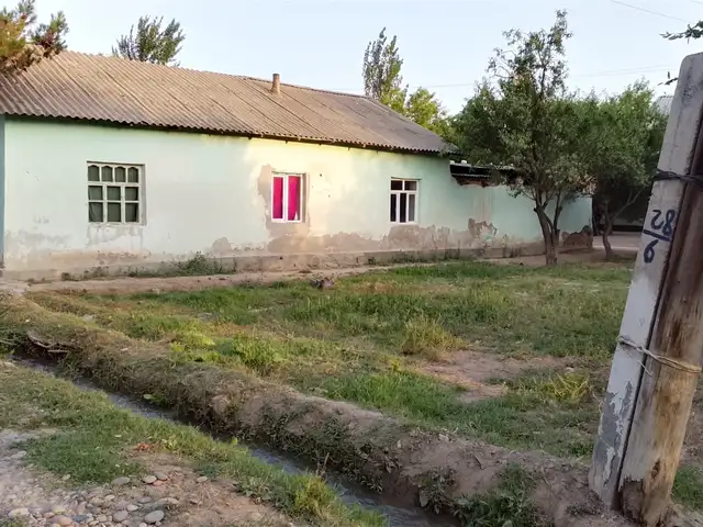 1 этажн. 3-комн. дом, 15 соток, Джиликул наздики мактаб 16, Дӯстӣ (Ҷиликул)
