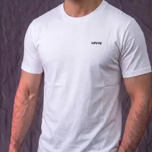 Футболка Levi's, Душанбе