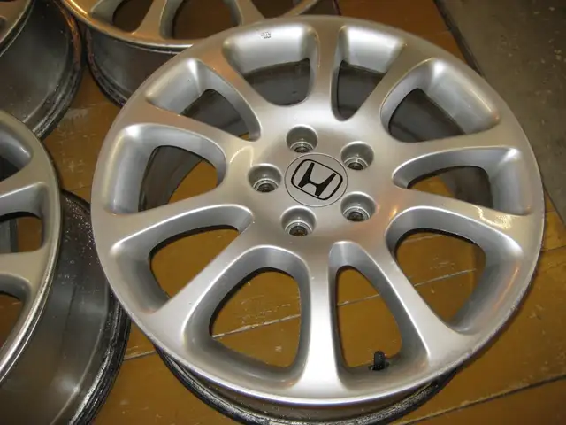 Диски R18, Хуҷанд
