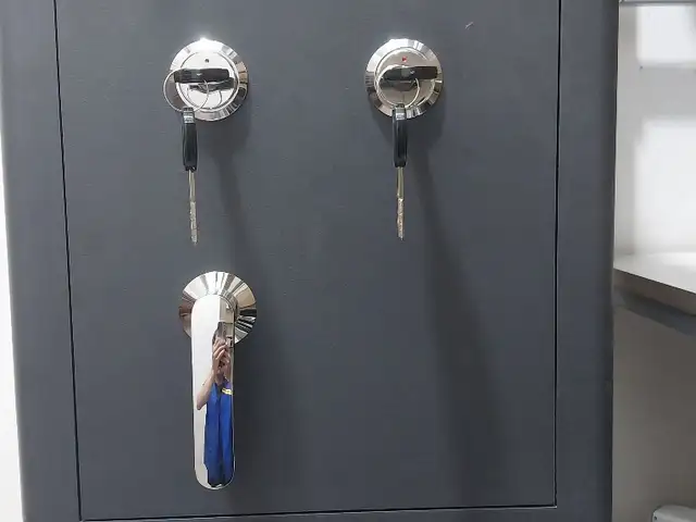 Сейф, Душанбе