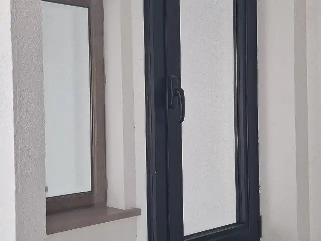 Тирезахо, Душанбе