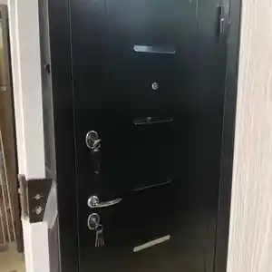 Дверь, Душанбе